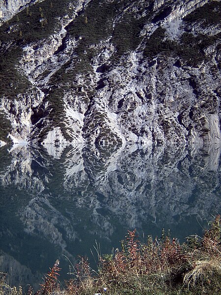 File:Lago di Livigno 02.JPG