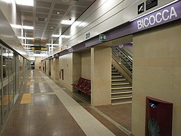 Linia M5 liliac - Milano - stația bicocca - 01.JPG