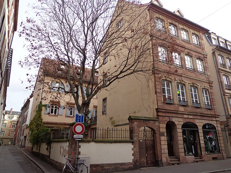 File:Maison natale de Gustave Doré (4).jpg