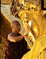 Mandalay-Mahamuni-Buddhawaschung-46-gje.jpg