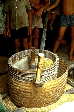 Manual rice mill in Vietnam Manual rice mill.jpg