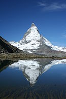 Alpinus mons Cervinus (Germanice Matterhorn, Italiane Cervino)