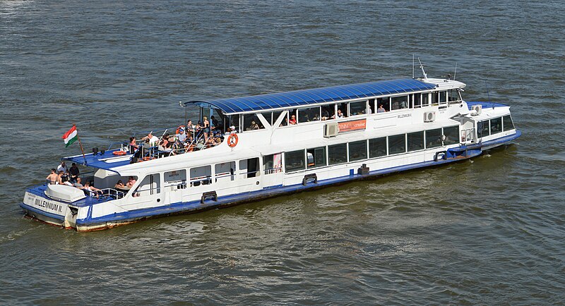 File:Millenium II ship Budapest 2017 01.jpg