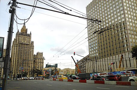 Июль 2015 года, Смоленская-Сенная площадь. Подготовительные работы на месте будущей станции