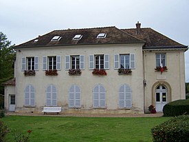 Neauphle-Le-Château: Comuna francesa