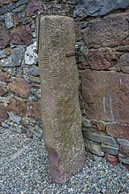 Oghamstein von Ratass aus Sandstein in der Ratass Church, Tralee, Grafschaft Kerry – 575 n. Chr.