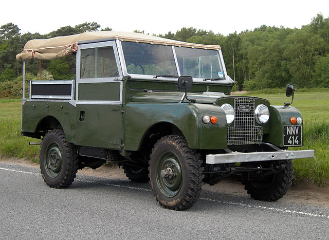 640px-Old_Land_Rover_(3553996929).jpg
