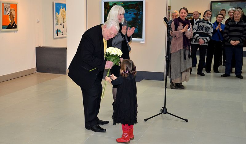 File:Opening of an exhibition of Leonid Shchemelyov 28.12.2013 16.jpg