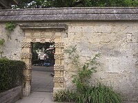 Oxford Botanic Garden; vermiculated blocks, and no room for a pediment, predating Gibbs