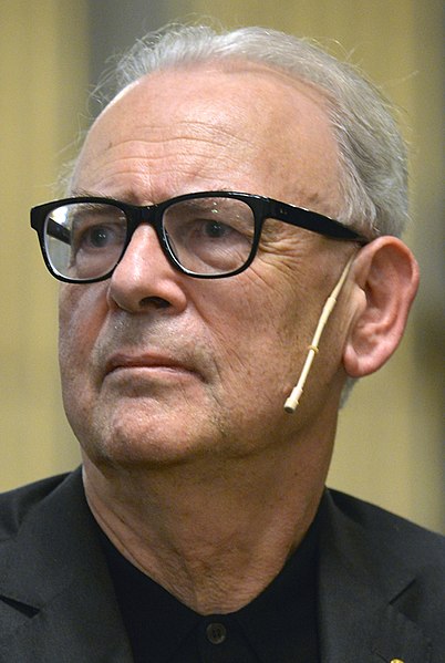 File:Patrick Modiano 6 dec 2014 - 19 (cropped).jpg