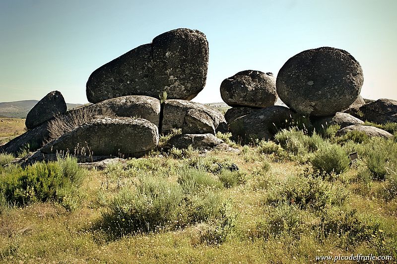 File:Penedo dos tres reis 002.jpg