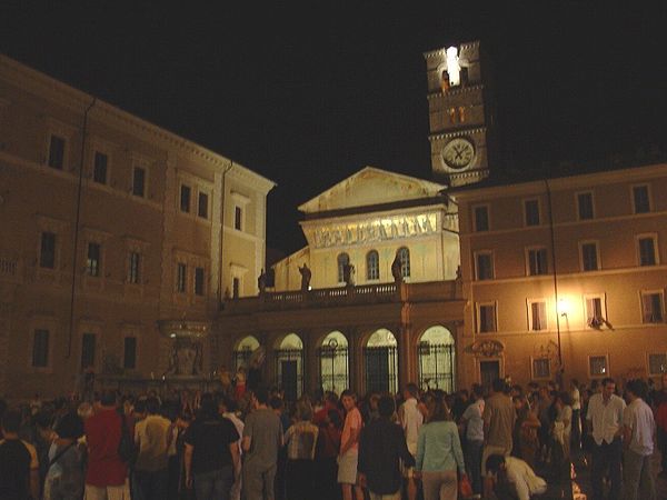 Piazza Santa Maria in Trastevere at night