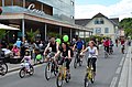 English: Cyclists in front of the restaurant Da FranCo Deutsch: Radler vor dem Restaurant Da FranCo