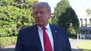 Bestand: President Trump spreekt met verslaggevers bij vertrek uit het Witte Huis.  19 september 2020.webm