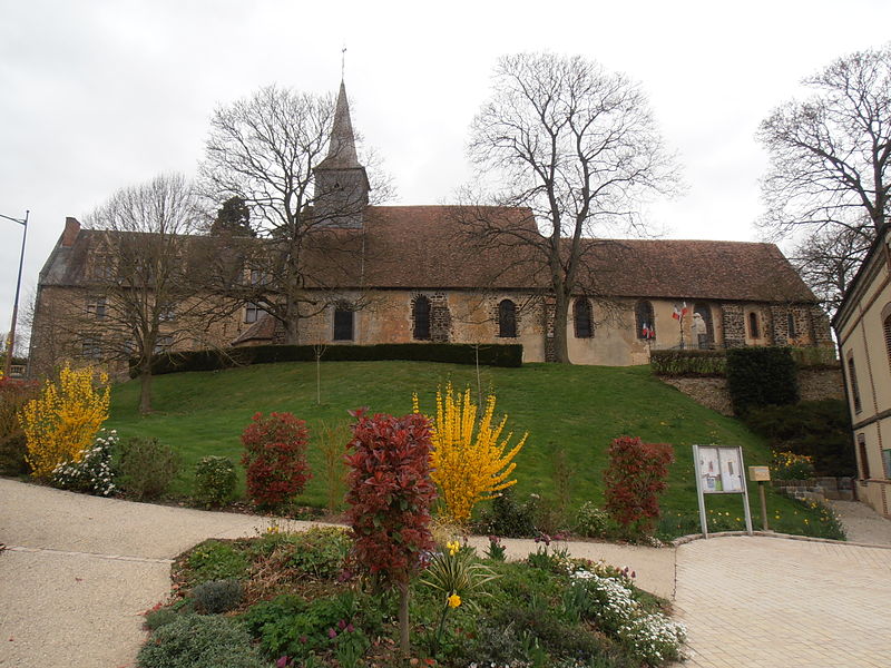 File:Prieuré et église.JPG