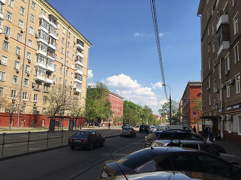 File:Profsoyuznaya Street 1-39, Moscow - 6729.jpg