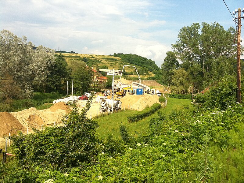 File:Ráróspuszta Ipoly bridge construction 05.jpg