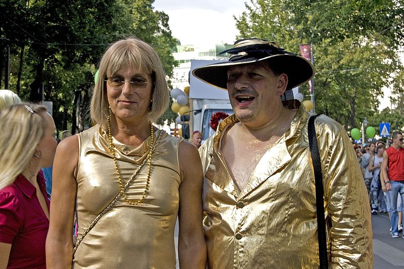 File:Regenbogenparade 2007 Goldene Hochzeit (681680053).jpg