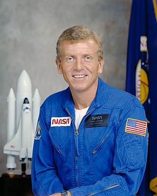 <span class="mw-page-title-main">Loren Shriver</span> American astronaut (born 1944)