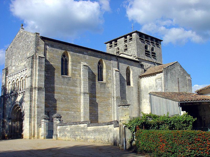 File:SaintDenisDePileEglise.jpg