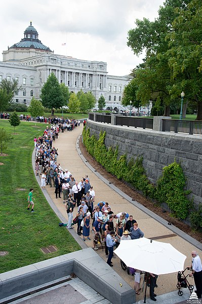 File:Sen. John S. McCain III Lying in State (43564890885).jpg