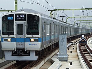 Seri 2000 Penuh Warna LED dari Odakyu Electric Railway.jpg