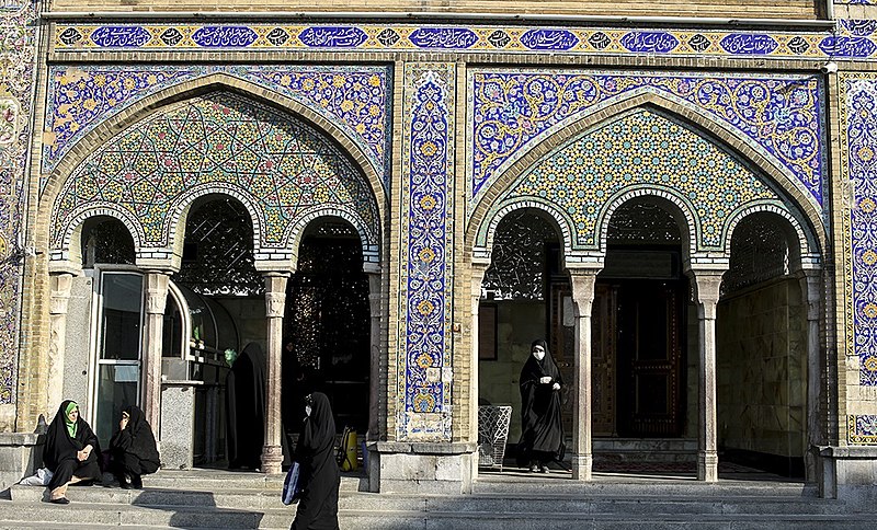 File:Shah Abdul Azim 13981210000197637185684327945102.jpg