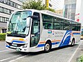 横浜駅西口を出発する相鉄バスの高速バス（2021年08月07日撮影）