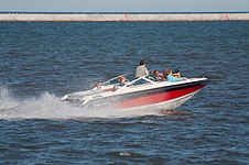 Speedboat 5885.jpg