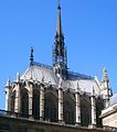 Sainte-Chapelle văzută dinspre Palatul de Justiţie