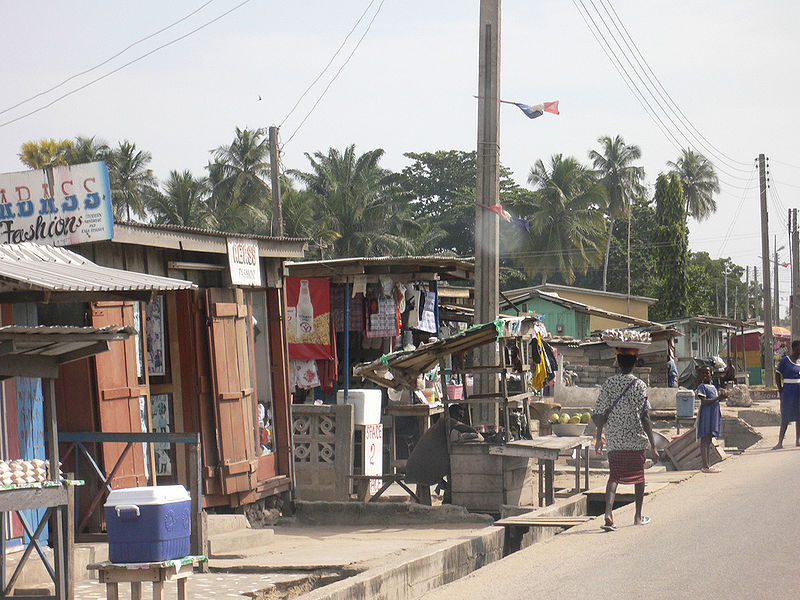 File:Street in Winneba, Ghana-3.jpg