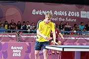 Deutsch: Beachhandball bei den Olympischen Jugendspielen 2018; Tag 4, 9. Oktober 2018; Mixed, Spiel um Bronze, Männer – Truls Möregårdh (SWE) Vs Lin Yun-ju (TPE) 1:3 English: Table tennis at the 2018 Summer Youth Olympics at 9 October 2018 – Mixed Bronze Medal Match, Men – Truls Möregårdh (SWE) Vs Lin Yun-ju (TPE) 1:3