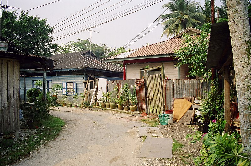 File:The Winding Lanes of KB.JPG