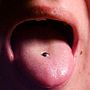 Miniatura para Piercing en la lengua