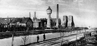 The Wiesmoor peat power plant in 1910, the Nordgeorgsfehn Canal in the foreground