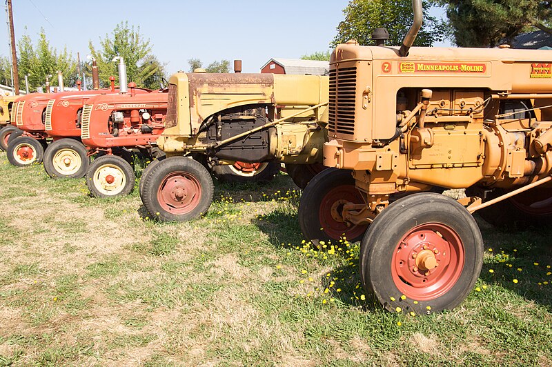 File:Tractor lineup.jpg