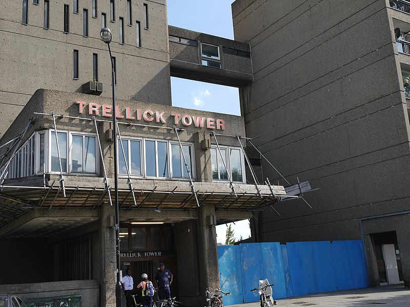 File:Trellick Tower, August 2015 01.jpg