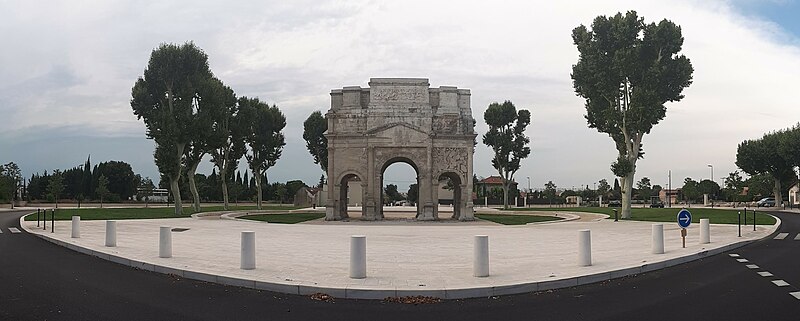 File:Triumphal Arch of Orange.jpg
