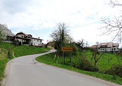Trnovce Lukovica Slovenia 2.jpg