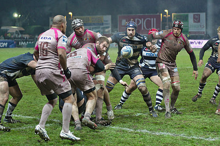 USO-Sale Sharks - 20131205 - Ballon flottant