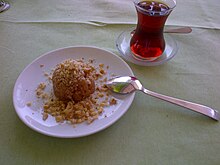 Turkish un helvası, a flour-based halva