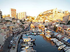 Vallon des Auffes Port.jpg