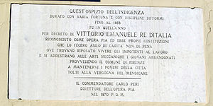 Via dei malcontenti, фасад Монтедомини, мемориальная доска Витторио Эмануэле II.JPG