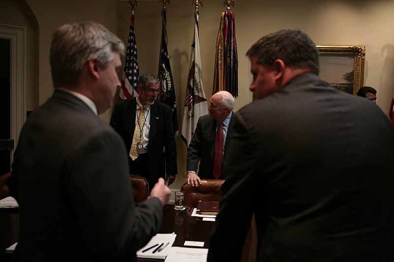 File:Vice President Cheney Talks With David Addington and Kevin Sullivan Before Policy Time Meeting in Roosevelt Room of the White House (18600157712).jpg