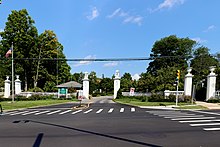 Gates mark the boundaries of Kensington. Village of Kensington gates, Great Neck, New York, Aug 29 2022.jpg