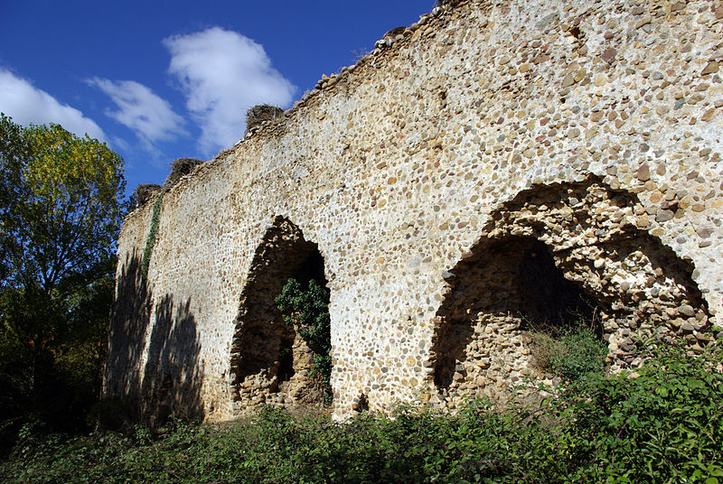 File:Villapadierna 05 castillo by-dpc.jpg