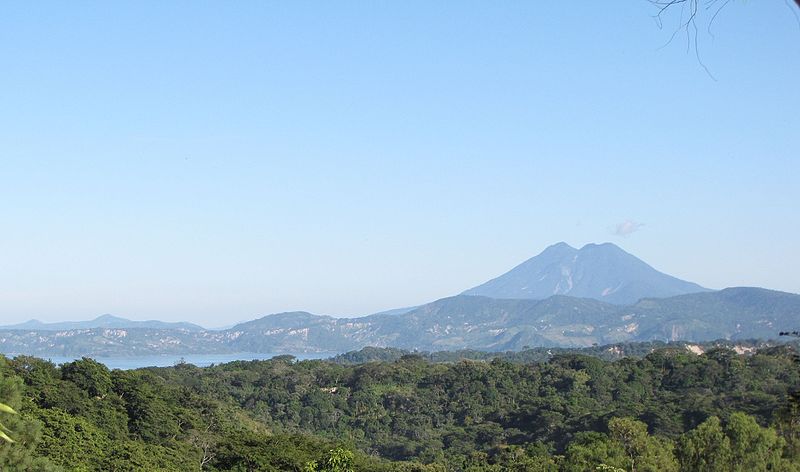 File:Volcan de San Vicente y lago de Ilopango. - panoramio.jpg