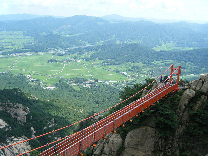 File:Wolchulsan bridge.jpg