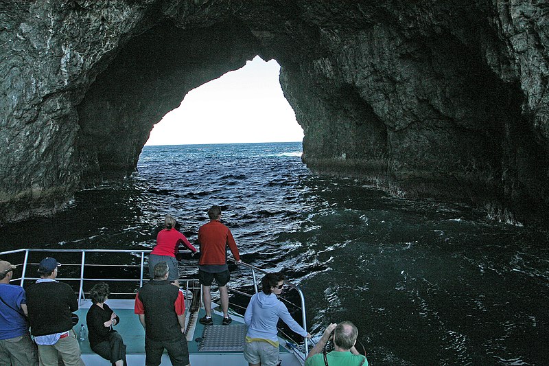 File:,00 0664 Bay of Island (Neuseeland) - Hole in the Rock.jpg