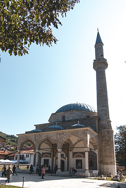 Aladza Mosque in Foca, Bosnia and Herzegovina Aladzha (Khasan Nazirova) dzhamija.jpg